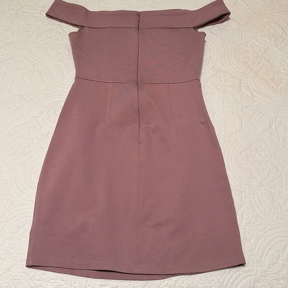 NWT UO Silence + Noise Off-The-Shoulder Slashed Ponte Mini Dress in Mauve Size S - Picture 14 of 16